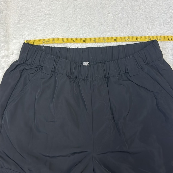 ALO Yoga Black Cargo women’s pants size Small - Picture 6 of 10